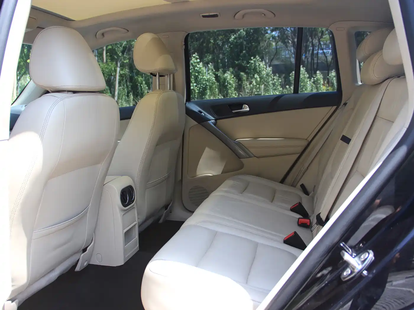 Volkswagen Tiguan 2012 1.8TSI Automatic 4WD Elite Edition фото 5