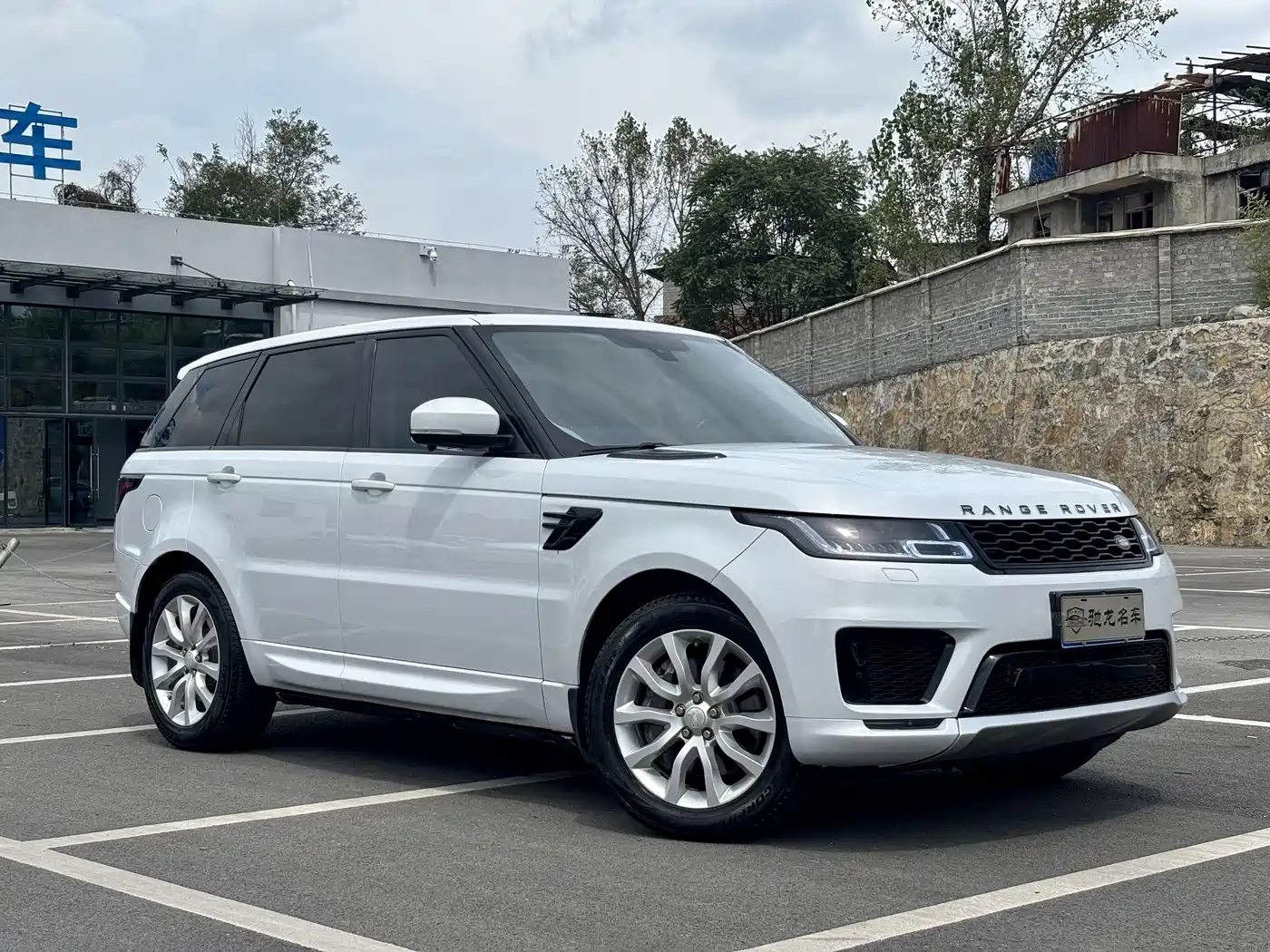 Land Rover Range Rover Sport 2015 3.0 SDV6 HSE фото 3
