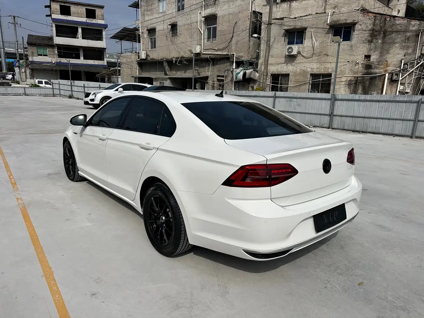 Volkswagen Lamando 2021 230TSI DSG Fashion Edition фото 3