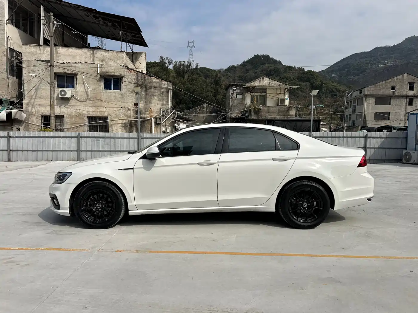 Volkswagen Lamando 2021 230TSI DSG Fashion Edition фото 2