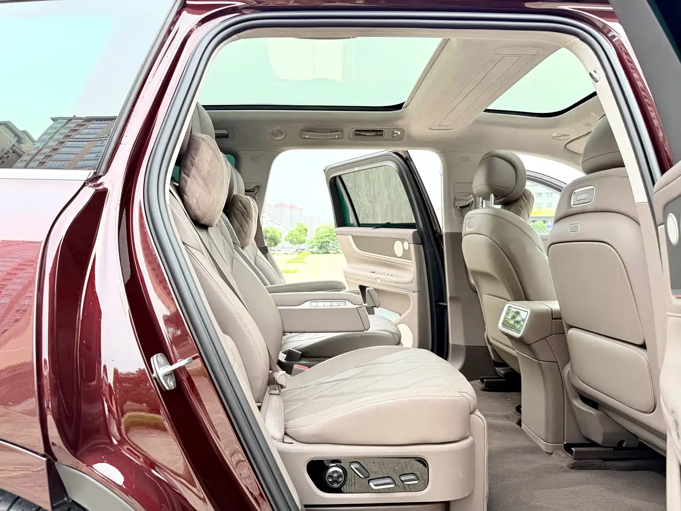 AITO Wenjie AITO M9 2025 Extended Range Ultra 52kWh 6-Seater фото 7