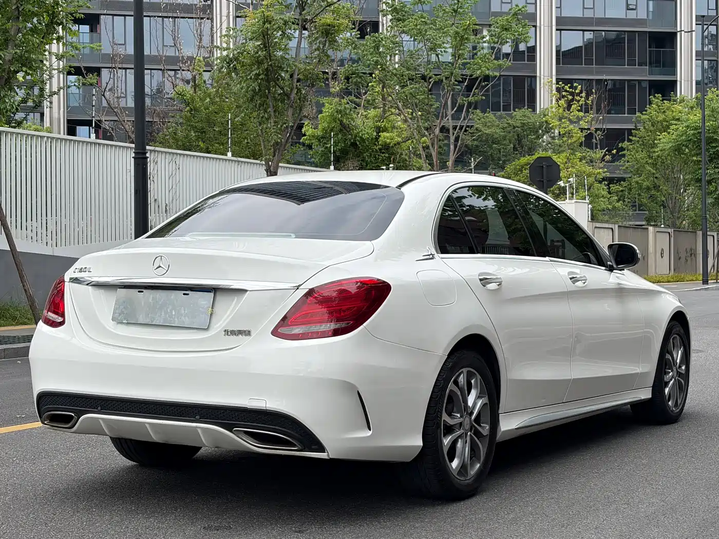 Mercedes-Benz C-Class 2017 Facelift C 180 L Dynamic Sport Edition фото 16