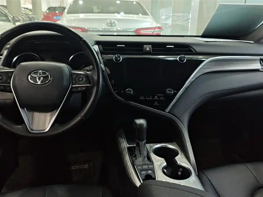 Toyota Camry 2019 Hybrid 2.5HG Luxury Edition China V фото 12