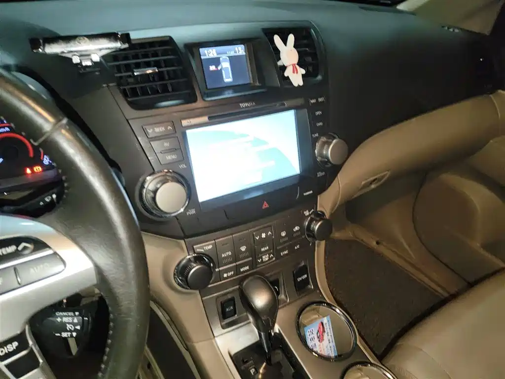 Toyota Highlander 2013 2.7L 2WD 7-seater Purple Gold Edition фото 6