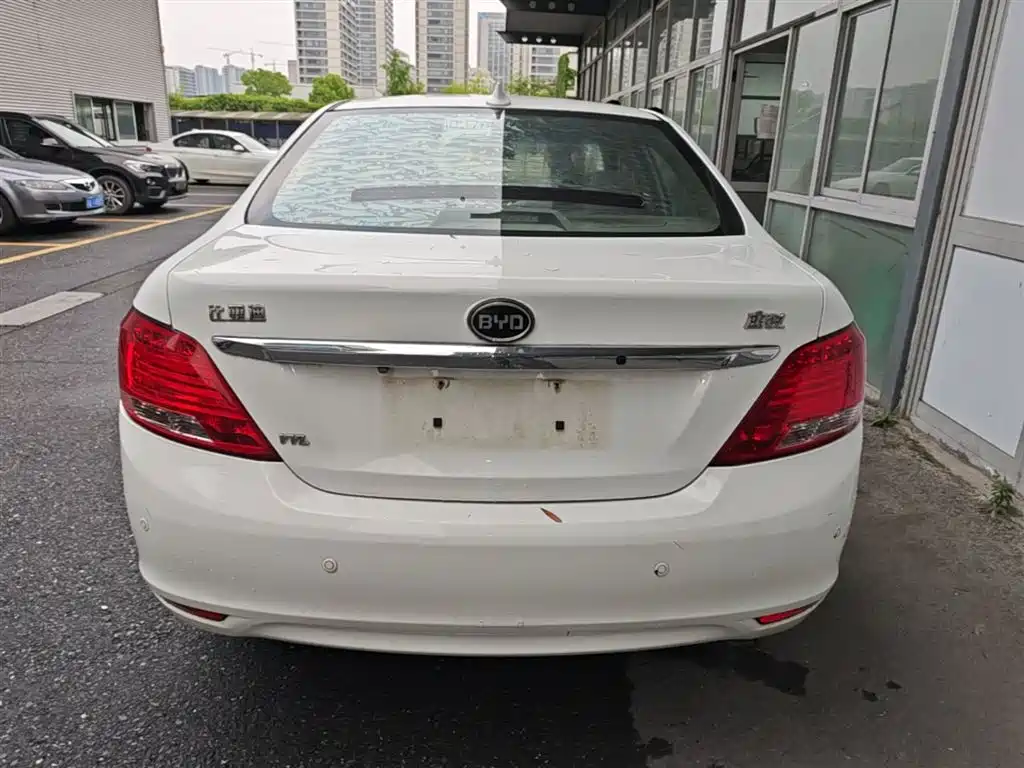 BYD Surui 2014 Model 1.5L Manual Luxury фото 10