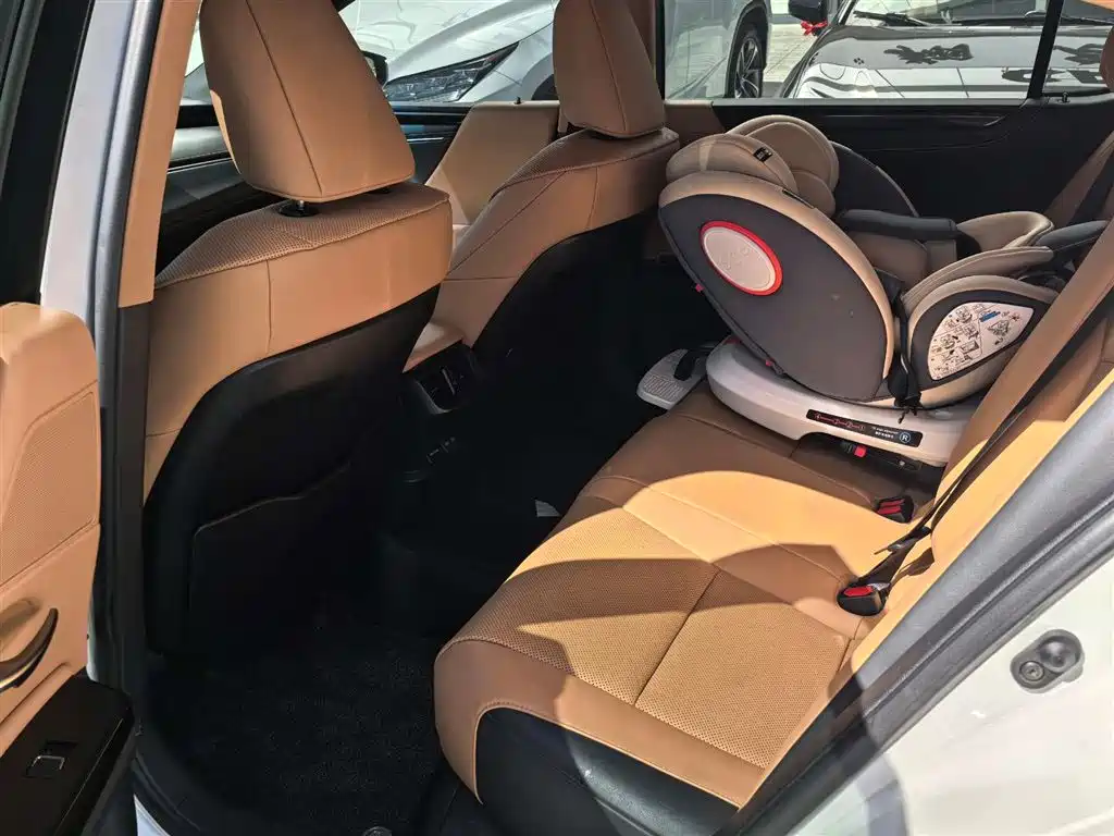 Lexus ES 2020 200 Excellence фото 6