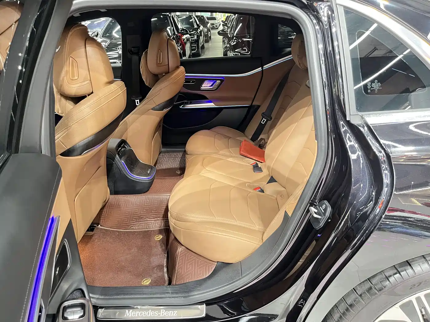 MERCEDES-BENZ E-CLASS