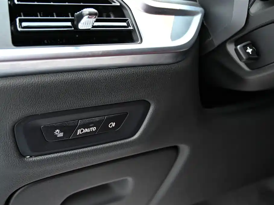 BMW X5 2023 xDrive 30Li Premium M Sport Black Night Package фото 26