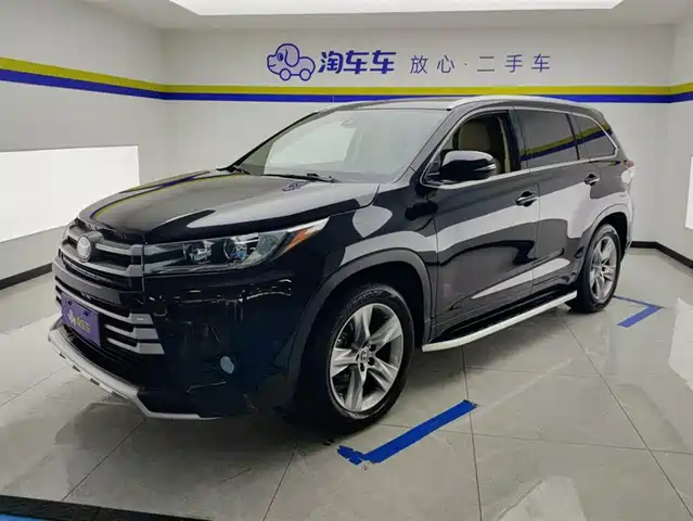 TOYOTA HIGHLANDER
