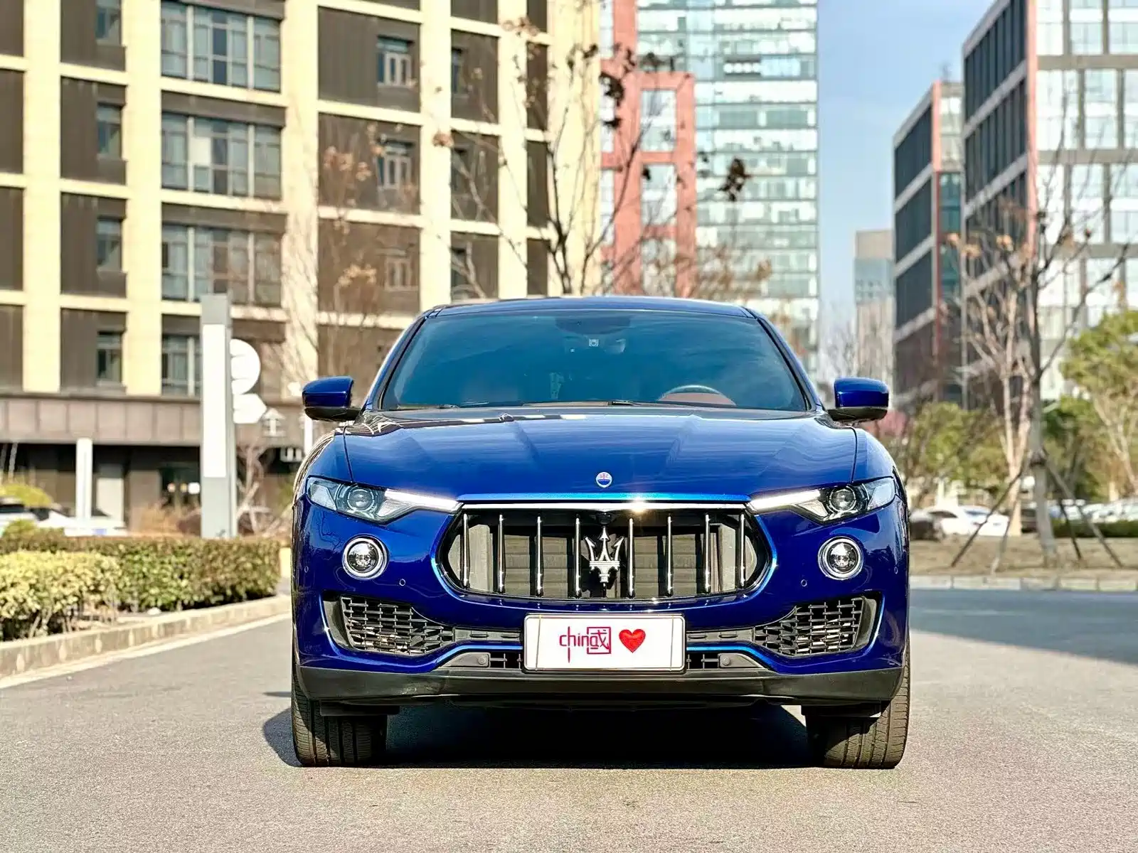 Фото 2 - Maserati Levante