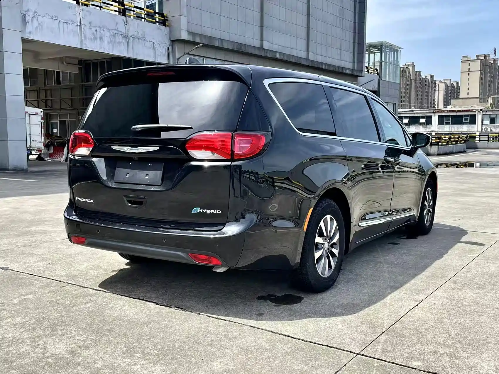 Фото 6 - Chrysler Pacifica PHEV