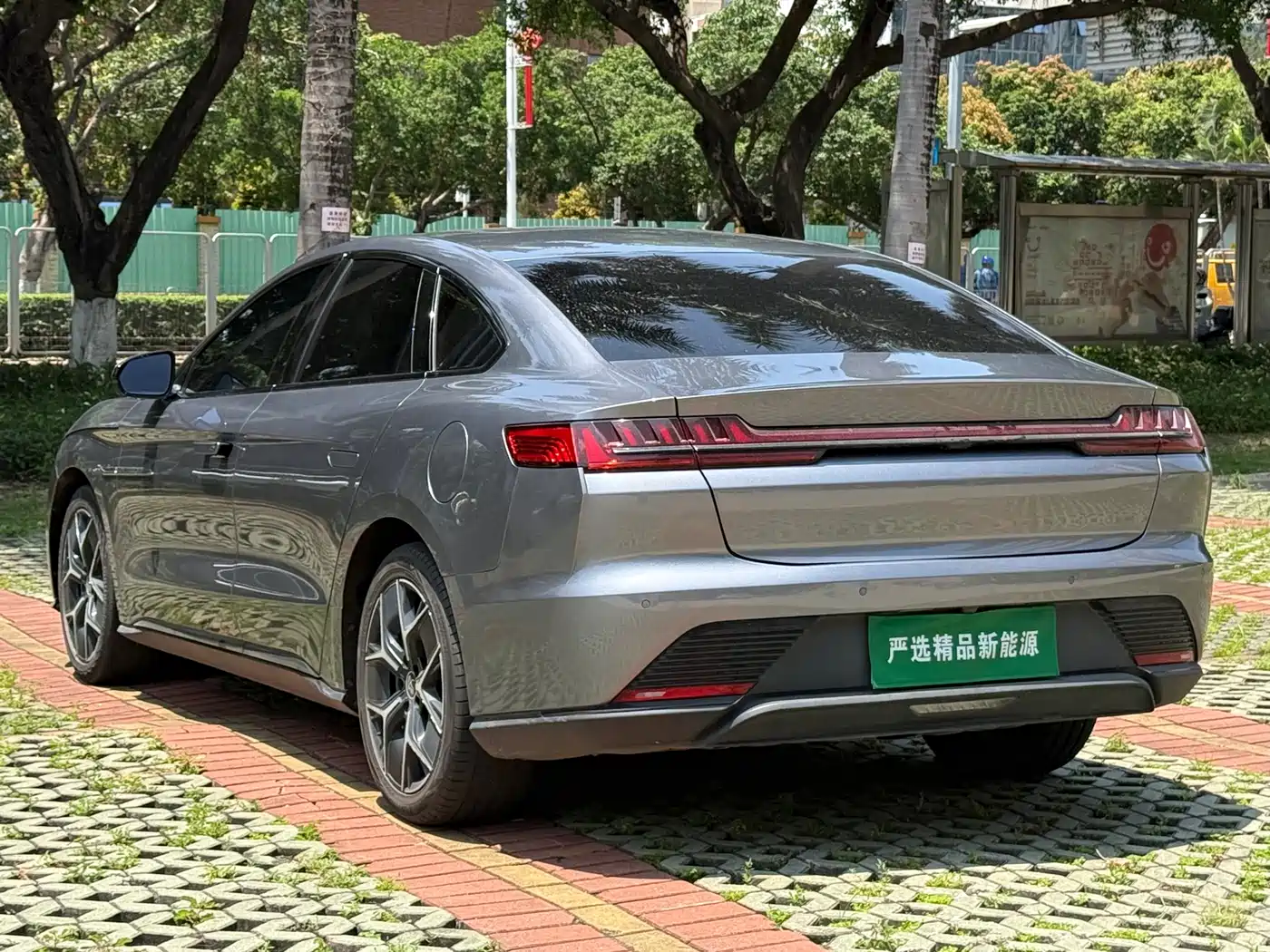 BYD Han 2021 EV Standard Range Luxury фото 21