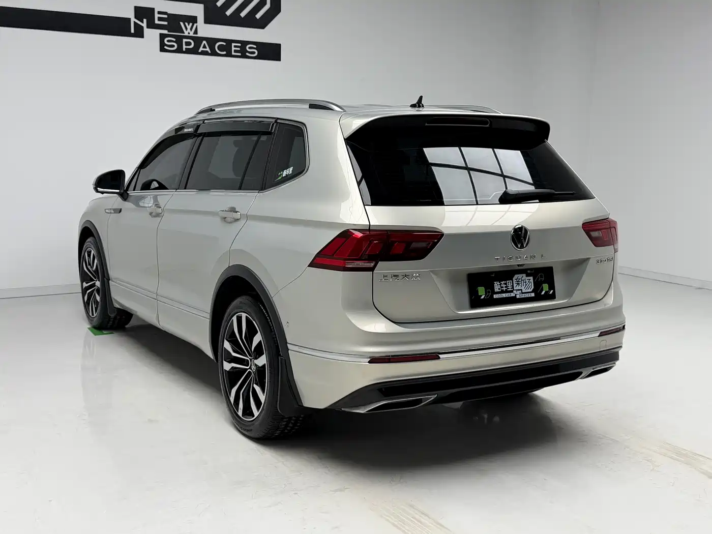 Volkswagen Tiguan L 2021 330TSI Automatic 2WD R-Line Premium фото 6