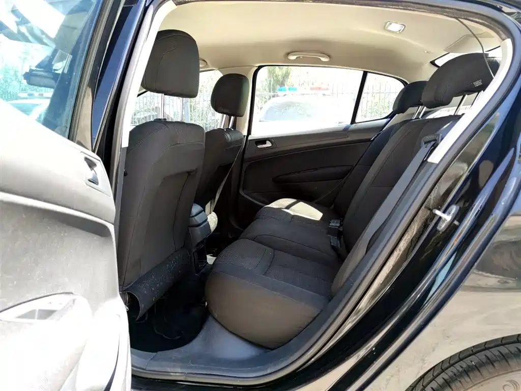 Peugeot 308 2013 Model 1.6L Automatic Superior Style фото 10