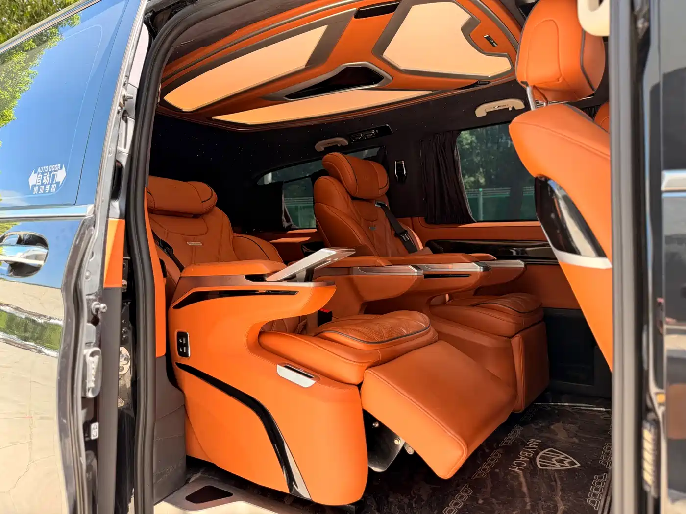 Mercedes-Benz Vito 2023 2.0T Elite 7-Seater фото 11