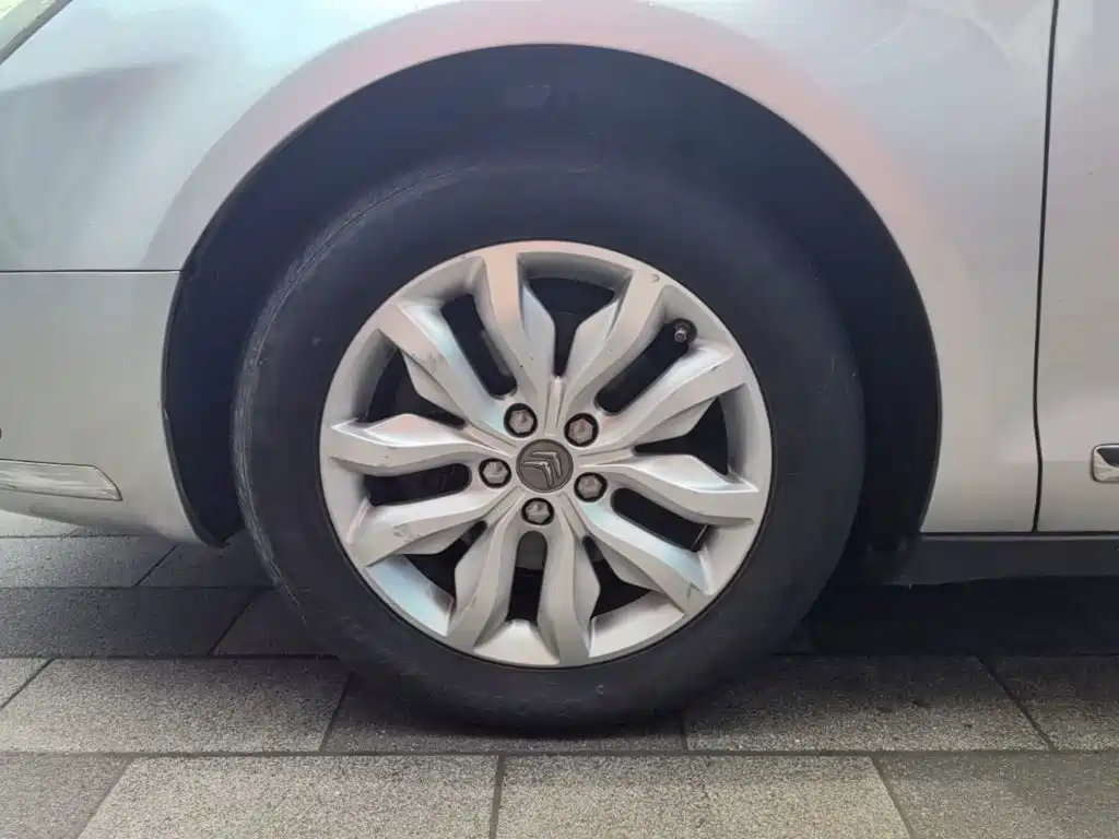 Фото 24 - Citroën C5
