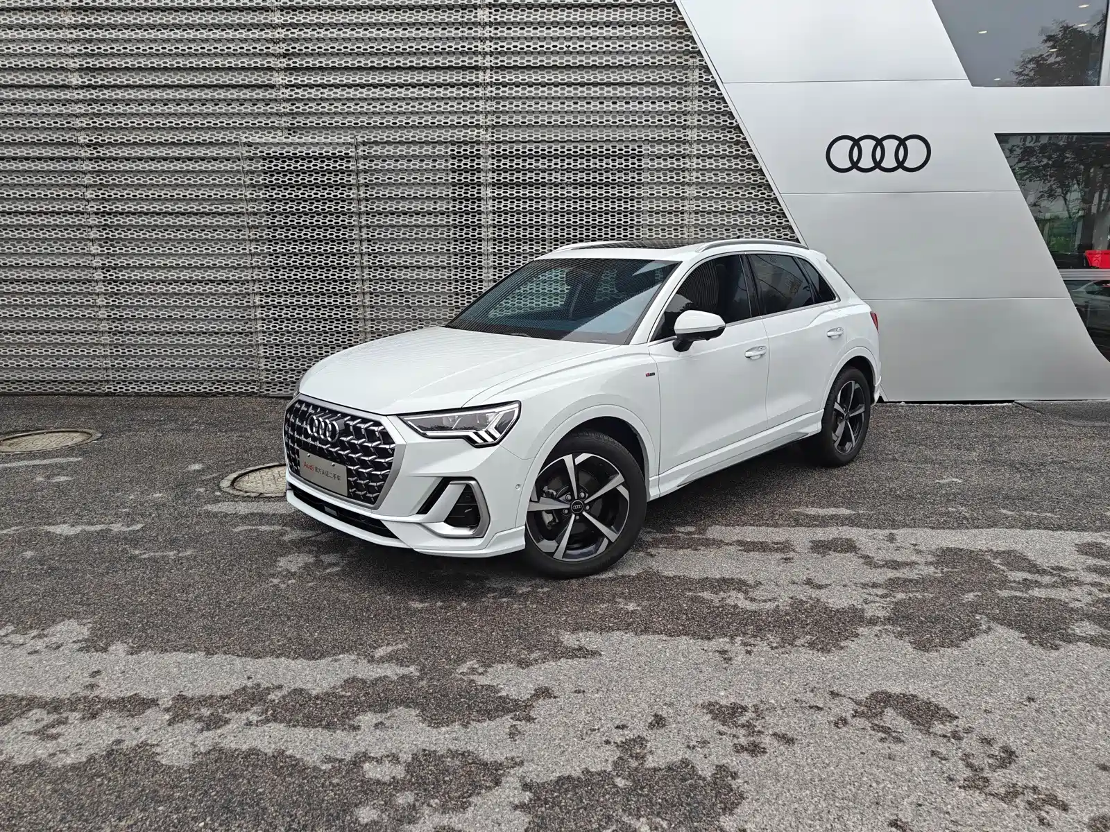 Фото 1 - Audi Q3