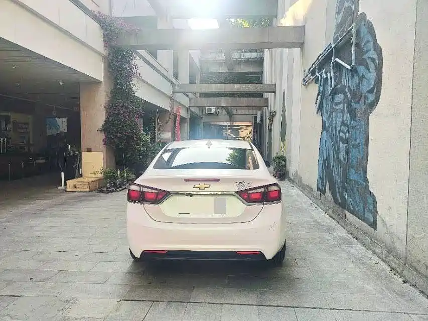 Chevrolet Cruze 2015 1.4T DCG Luxury Edition фото 8
