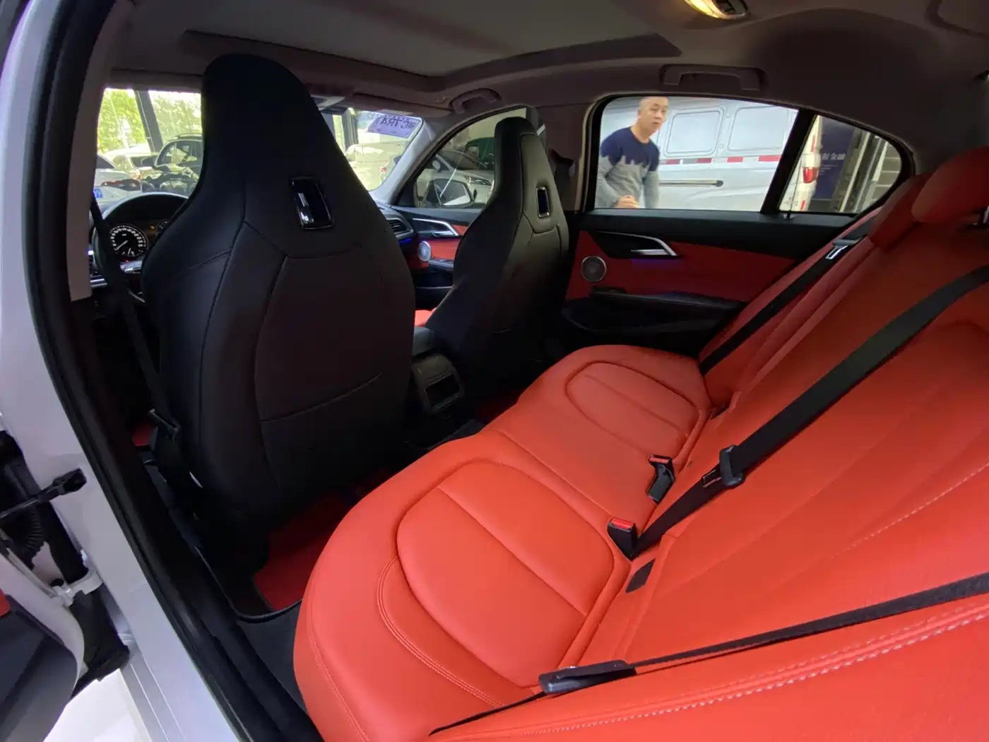 BMW 1 Series 2022 125i M Sport Shadow Edition фото 6