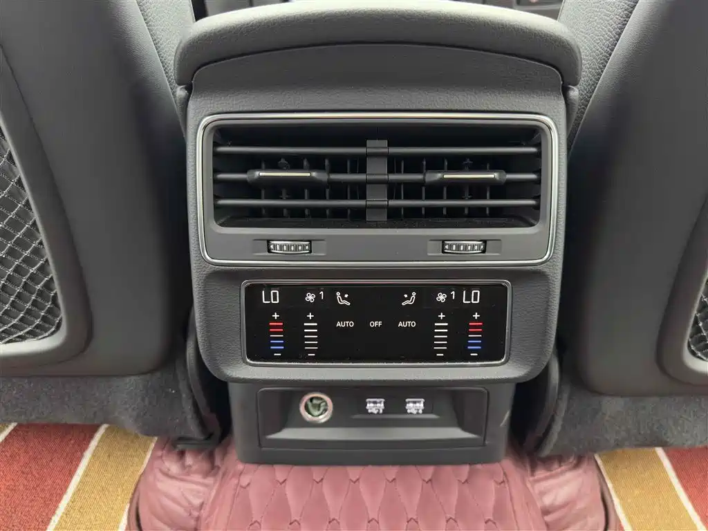 Audi Q8 2019 55 TFSI Luxury Dynamic фото 11