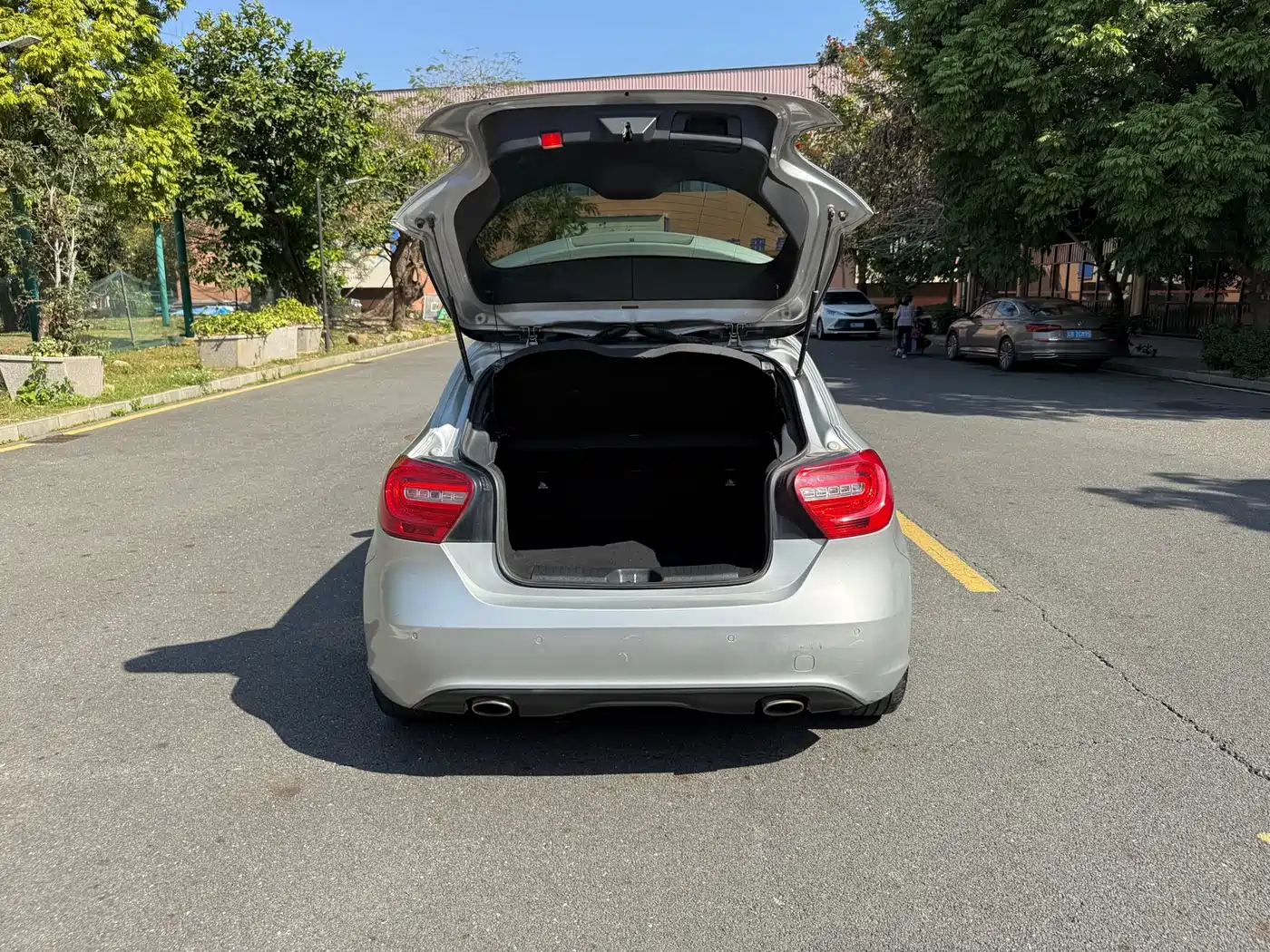 Mercedes-Benz A-Class (Import) 2013 A 200 Urban фото 14