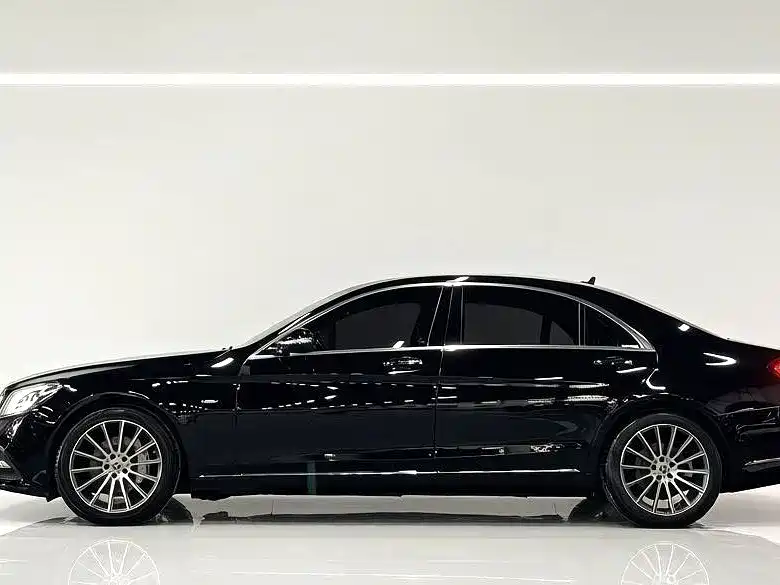 Фото 3 - Mercedes-Benz S-Class