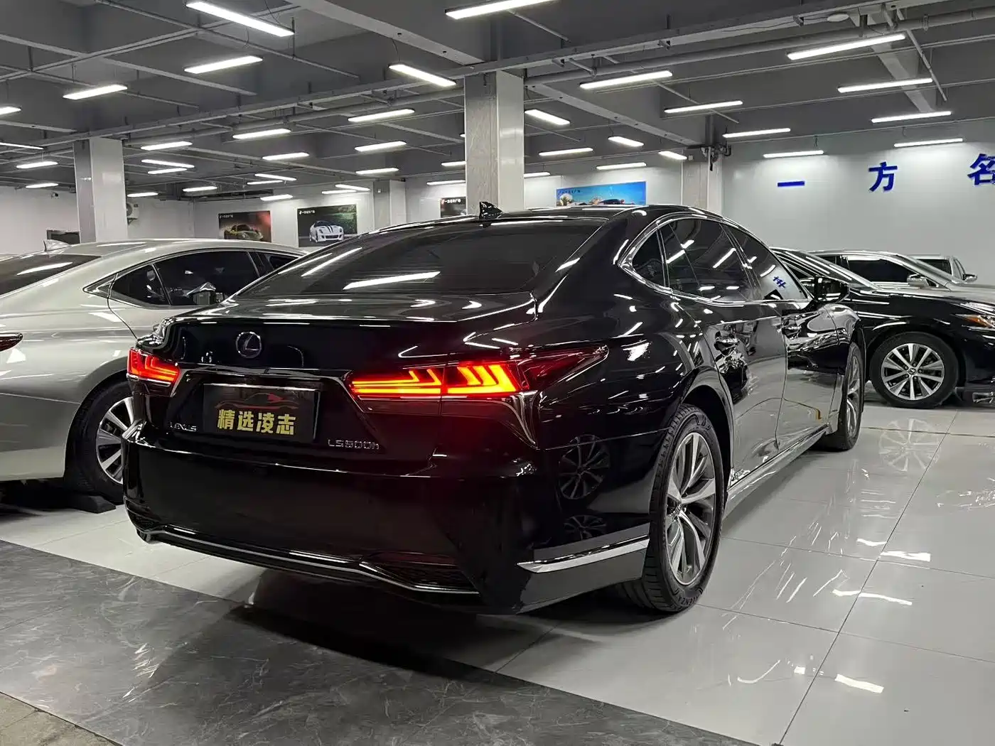 Lexus LS 2020 500h Excellence (China VI) фото 7