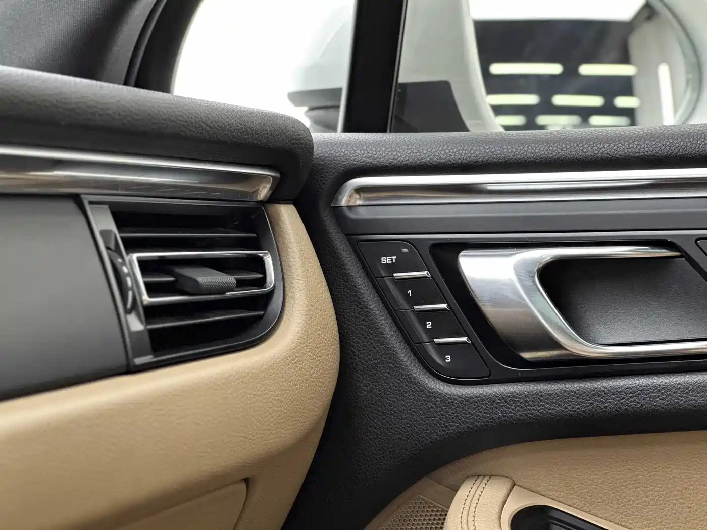 Porsche Macan 2018 Macan 2.0T фото 3