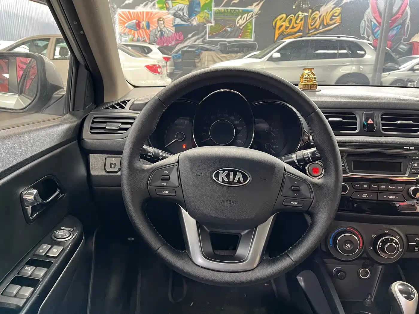 Kia K2 2012 Sedan 1.6L AT Premium Commemorative Edition фото 12