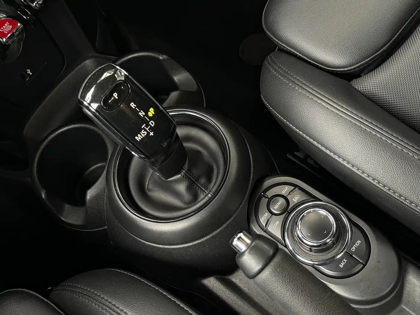 MINI 2022 1.5T COOPER CABRIO Classic фото 15