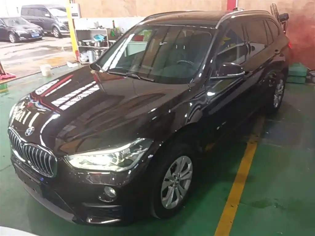 BMW X1 2016 sDrive18Li Premium Model фото 2