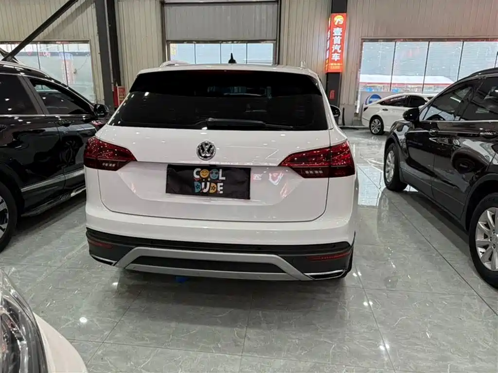 Volkswagen Tayron 2021 330TSI 2WD Luxury Smart Connect Edition фото 4