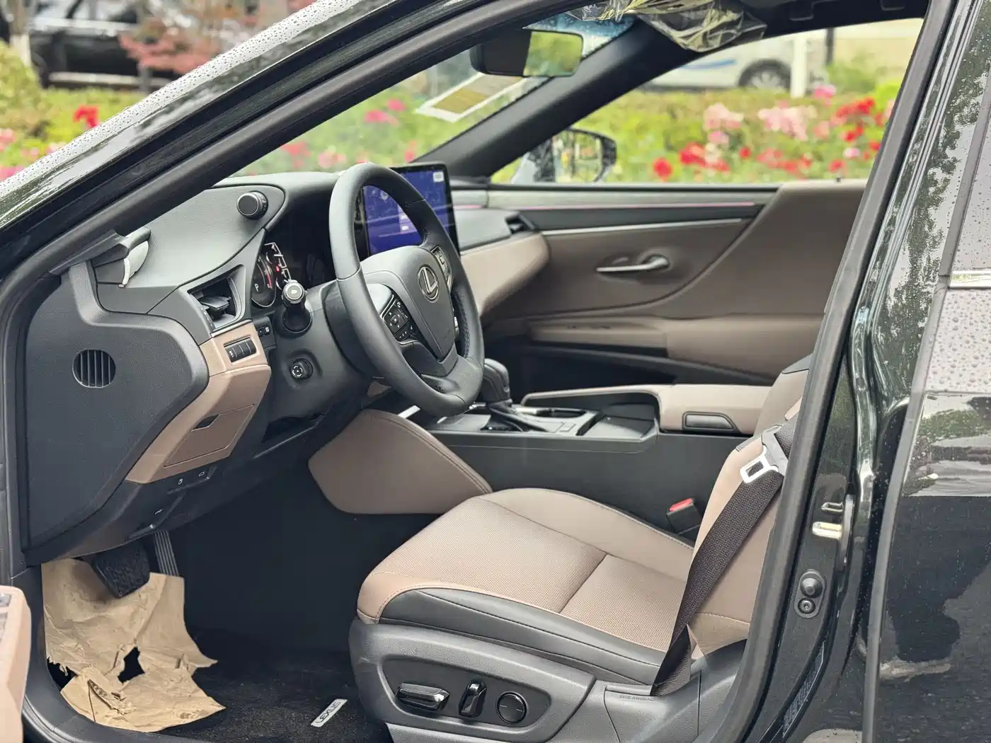Lexus ES 2025 200 Ultimate Edition фото 7