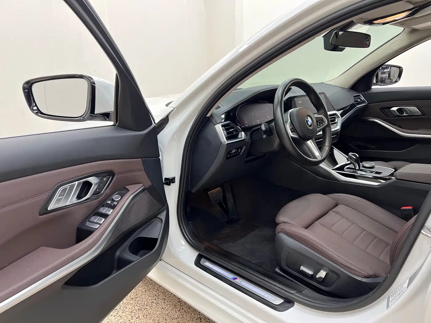 BMW 3 Series 2021 320Li M Sport Package фото 15