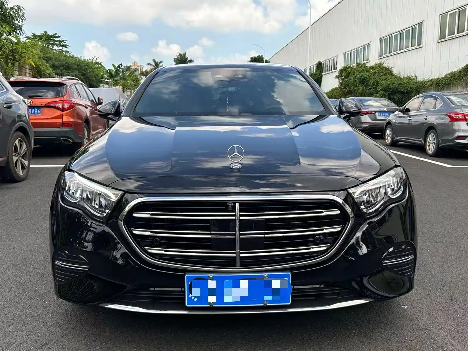 Фото 2 - Mercedes-Benz E-Class