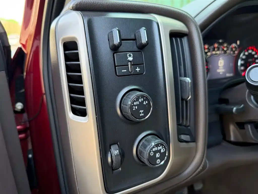 GMC Sierra 2017 Luxury Edition фото 10