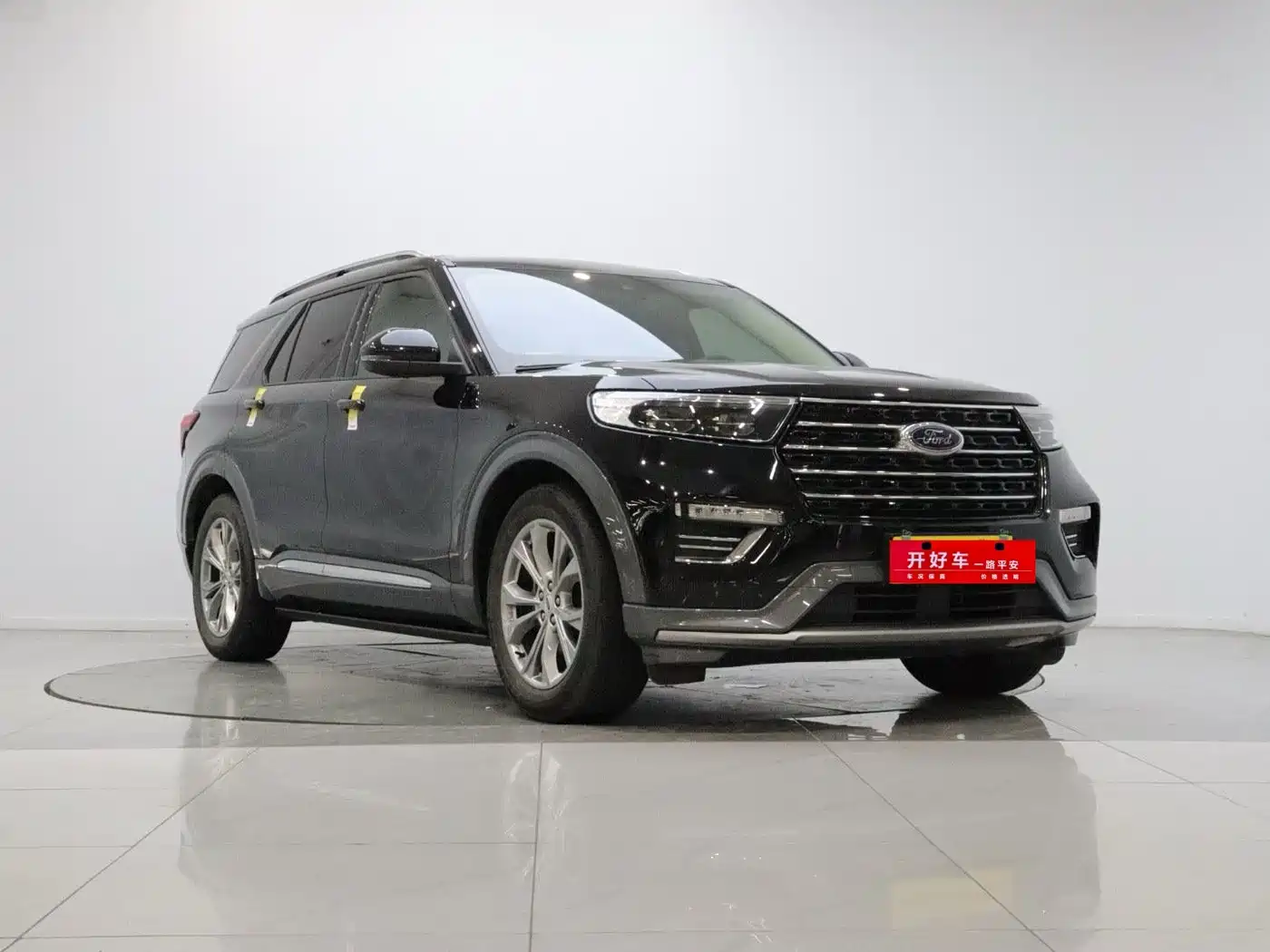 Фото 3 - Ford Explorer