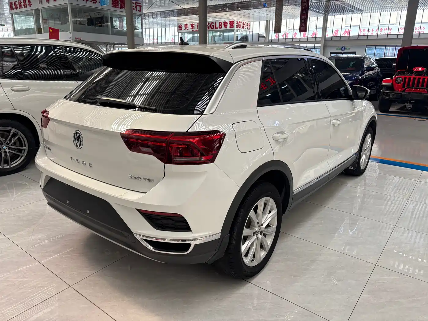 Volkswagen T-ROC 2020 230TSI DSG 2WD Progressive фото 9