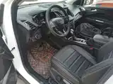 Фото 16 - Ford Kuga