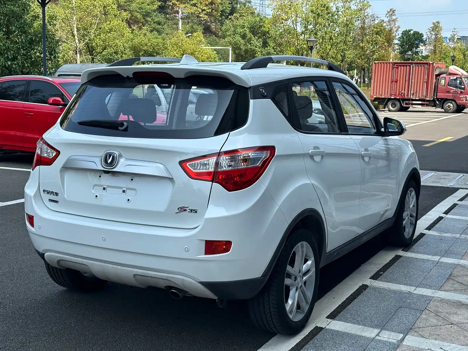 Фото 4 - Changan CS35