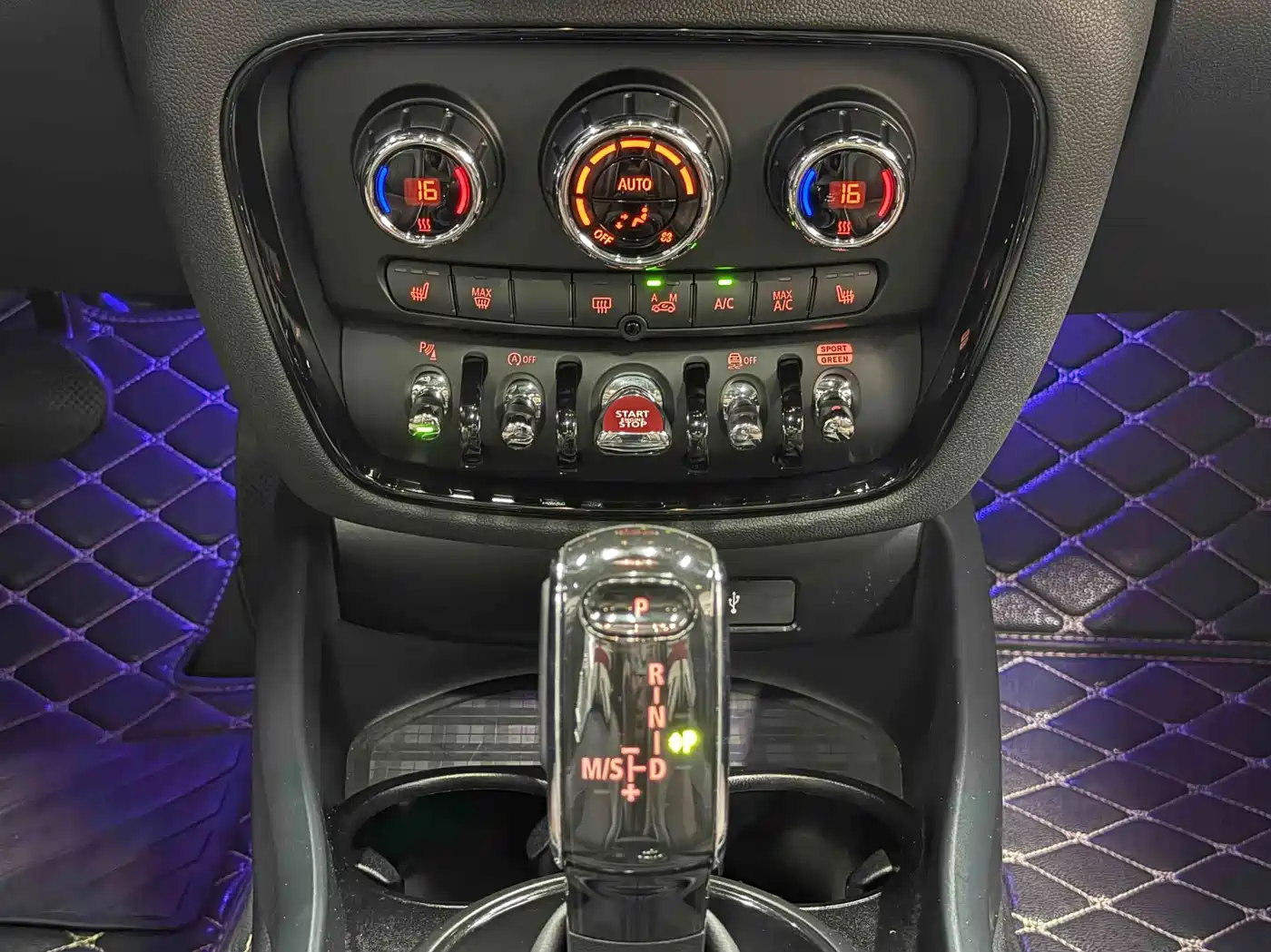 MINI CLUBMAN 2024 2023 Final Edition The Last Gentleman Commemorative Edition