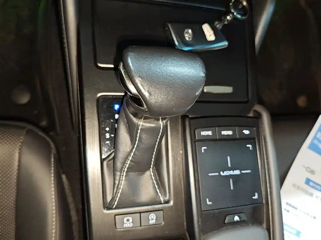 Lexus ES 2018 260 Excellence Edition China VI фото 14