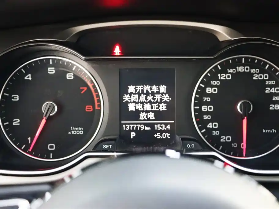 Audi A4L 2013 35 TFSI Automatic Standard фото 12