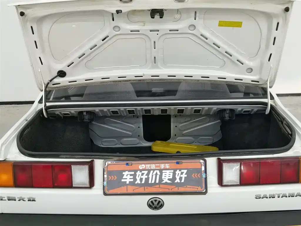Volkswagen Santana Classic 2007 Model 1.8L Scenic Edition фото 16