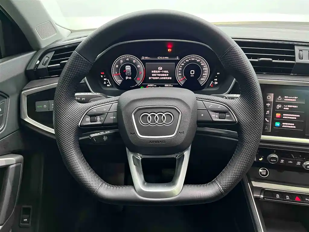 Audi Q3 2022 35 TFSI Fashion Dynamic фото 3