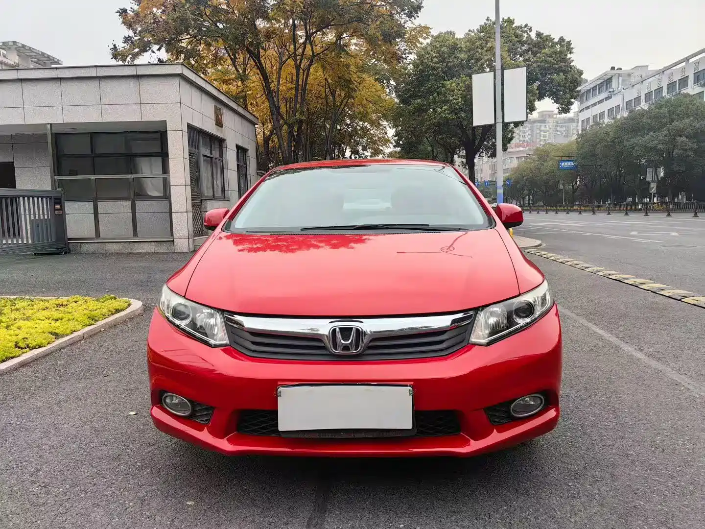 Photo 2 - Honda Civic