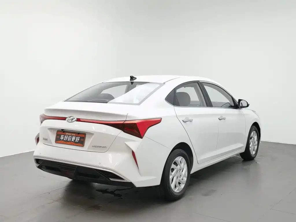 Hyundai Verna, миниатюра 2