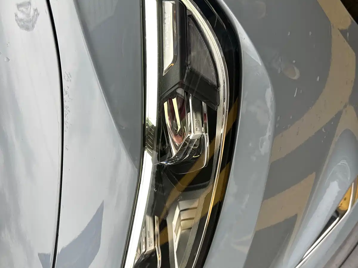 Фото 4 - Geely Preface