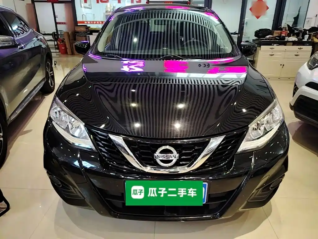 Фото 3 - Nissan Tiida