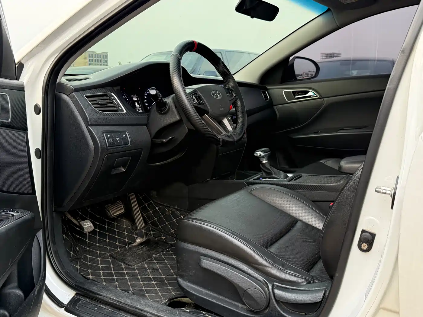Hyundai Mistra 2014 1.8L Auto Smart GLS фото 4